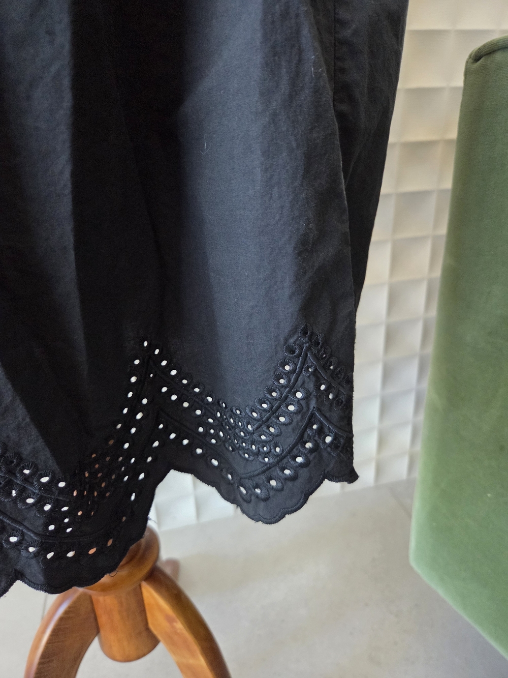 Rails Rosie Peplum Smocked Top Medium + Rails Rhea Tiered Eyelet Skirt Large - Picture 7 of 14